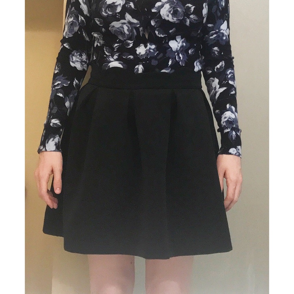 Black Scalloped Mini Skater Skirt